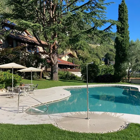 Kroellnerhof 3*
