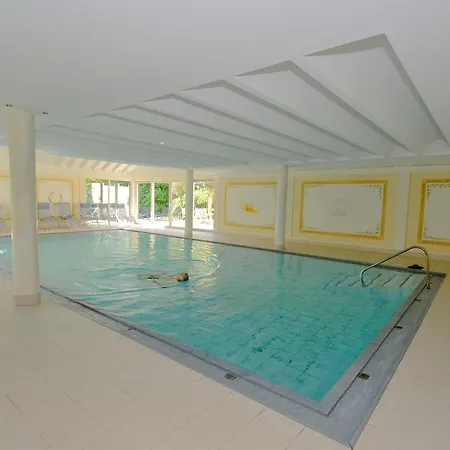 Ξενοδοχείο Kroellnerhof 3*