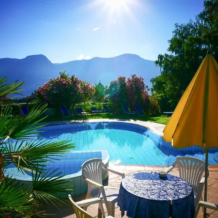 Hotel Kroellnerhof Lana
